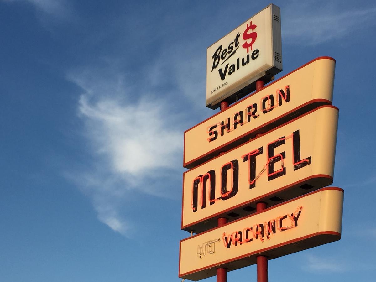 וולס Sharon Motel מראה חיצוני תמונה